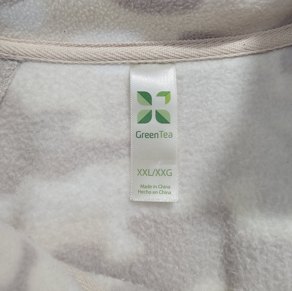 GreenTea Woman's Camouflage Fleece - Picture 5 of 5